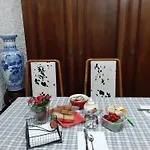 Oda ve Kahvaltı Lupidi 3*